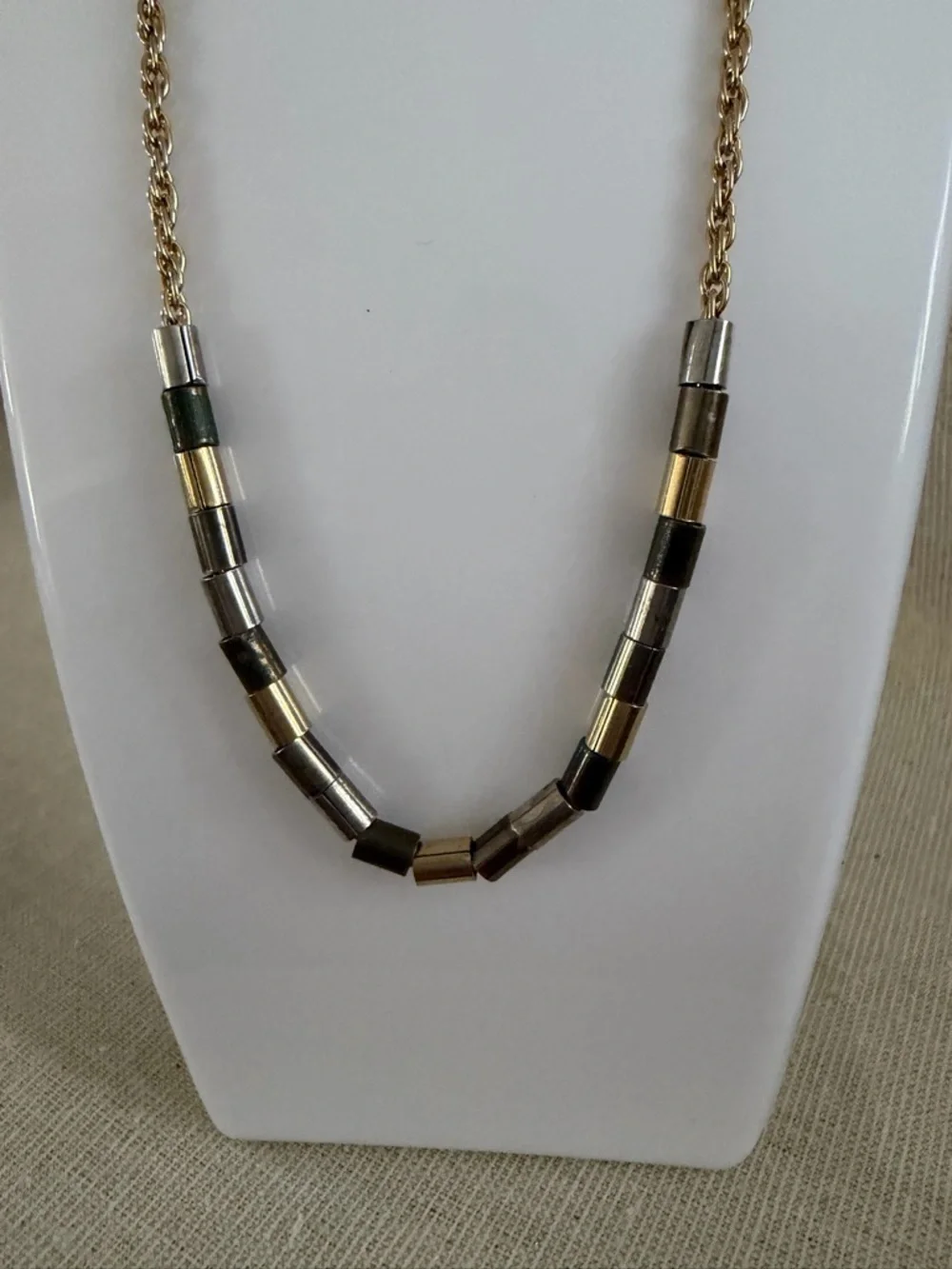 N/A elegant necklace